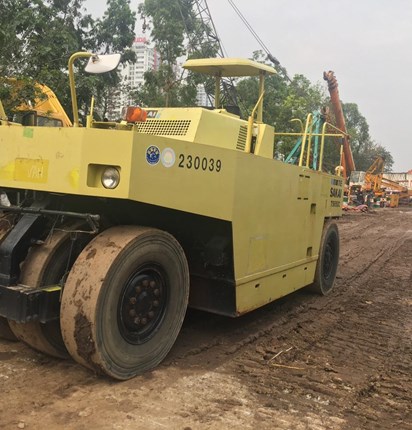 Lu lốp  SAKAI 25 tấn, sản xuất tại Nhật